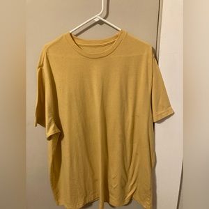 good condition short sleeve tees
